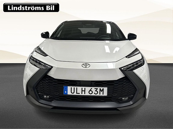 Toyota C-HR 10 of 19