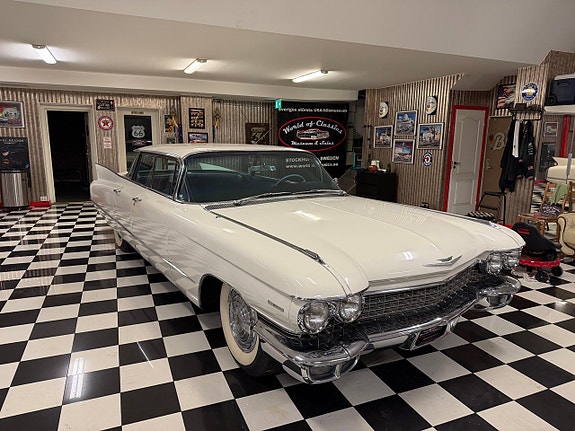 Cadillac Series 62