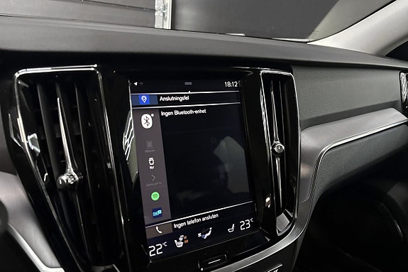Volvo V60 Cross Country 13 of 15