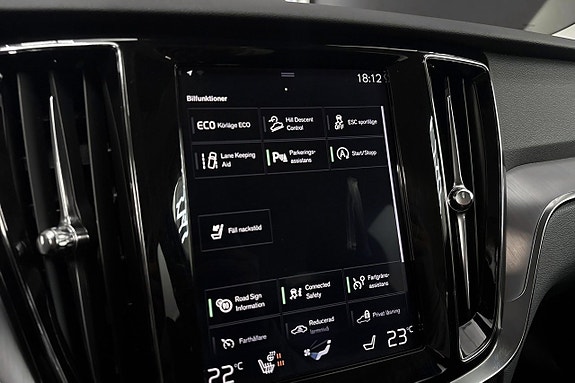 Volvo V60 Cross Country 12 of 15