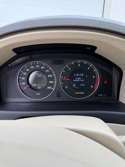 Volvo XC70 8 of 12