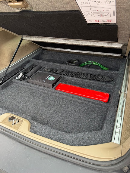 Volvo XC70 12 of 12
