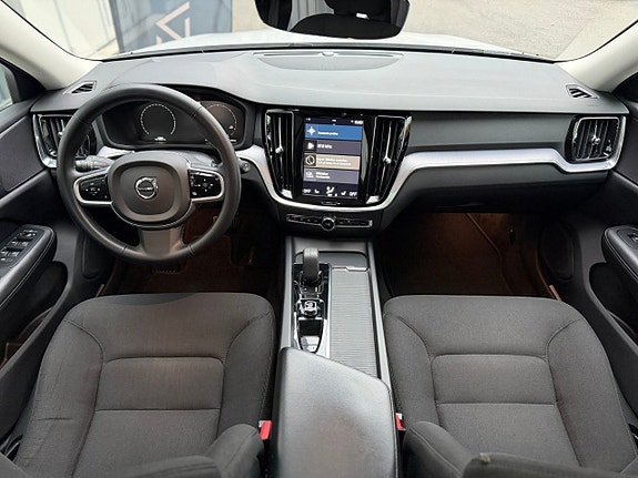 Volvo V60 Cross Country 14 of 26