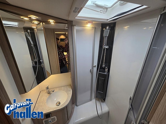 KABE Travelmaster x 780 LGB (Solpanel/AC/Dragkrok/E&P hydrauliska stödben/5e bälte 18 of 24