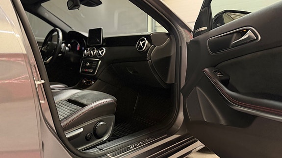 Mercedes-Benz A220 d 27 of 30
