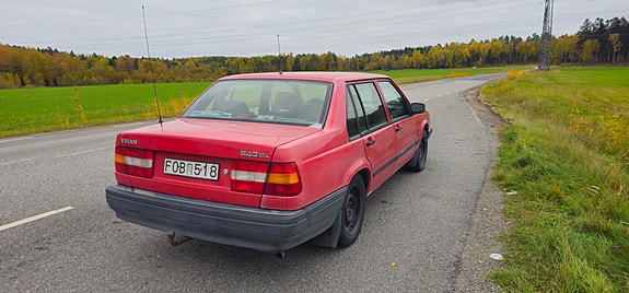 Volvo 940 2 of 7