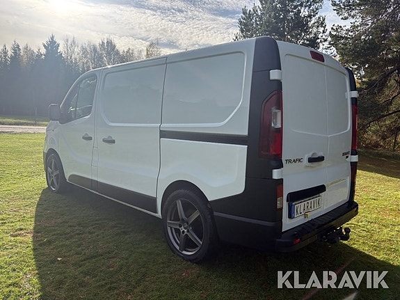 Renault Trafic 3 of 6