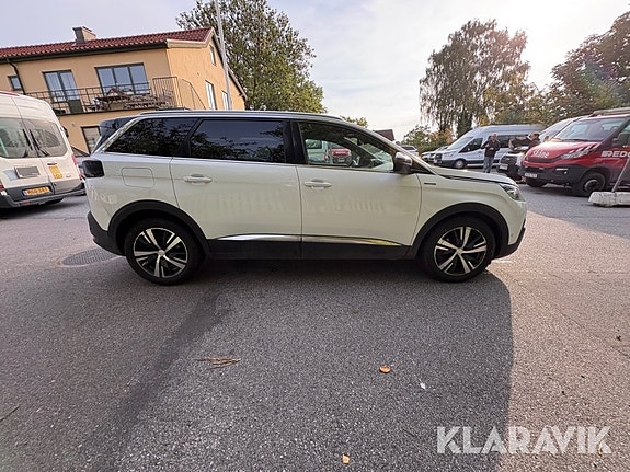 Peugeot 5008 4 of 6