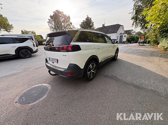 Peugeot 5008 5 of 6