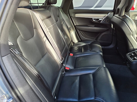 Volvo V90 Cross Country 11 of 11