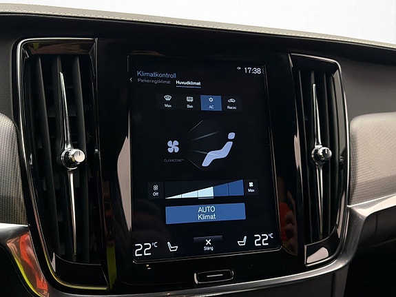Volvo V90 27 of 30