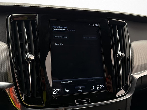 Volvo V90 28 of 30