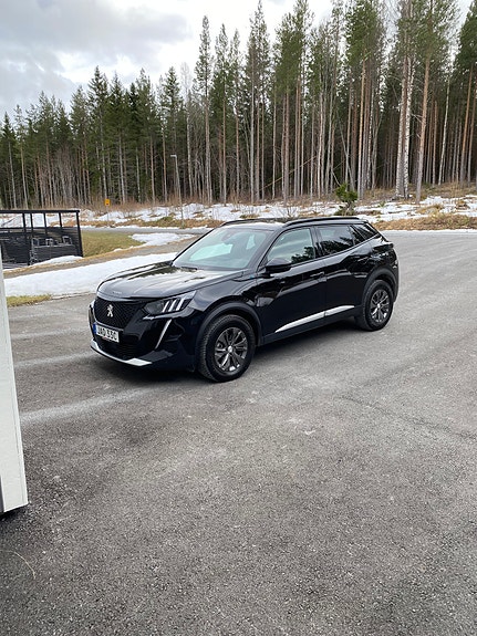 Peugeot e-2008 5 of 5