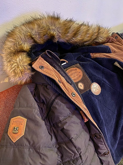 Product image 1 of 4