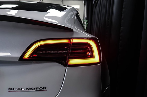 Tesla Model 3 10 of 30