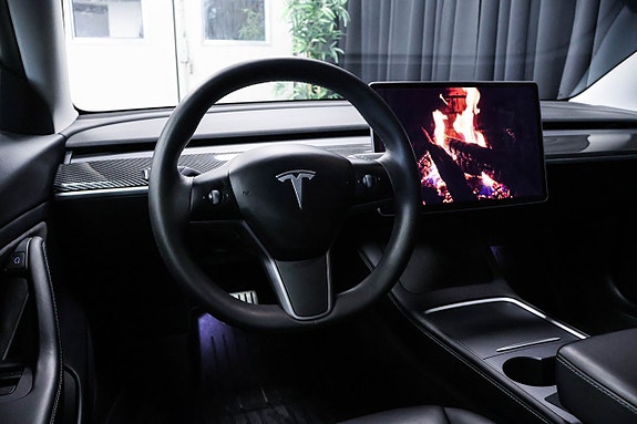 Tesla Model 3 30 of 30