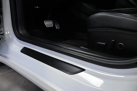 Tesla Model 3 15 of 30