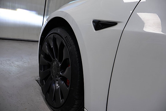 Tesla Model 3 7 of 30