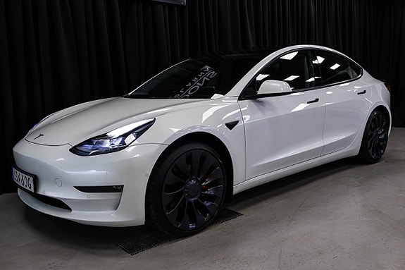 Tesla Model 3 3 of 30