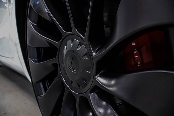 Tesla Model 3 6 of 30