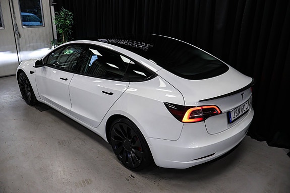 Tesla Model 3 12 of 30