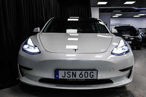 Tesla Model 3 14 of 30