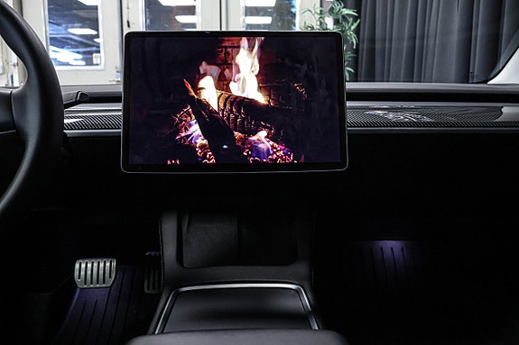 Tesla Model 3 27 of 30
