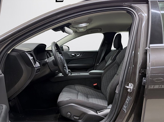 Volvo V60 7 of 21