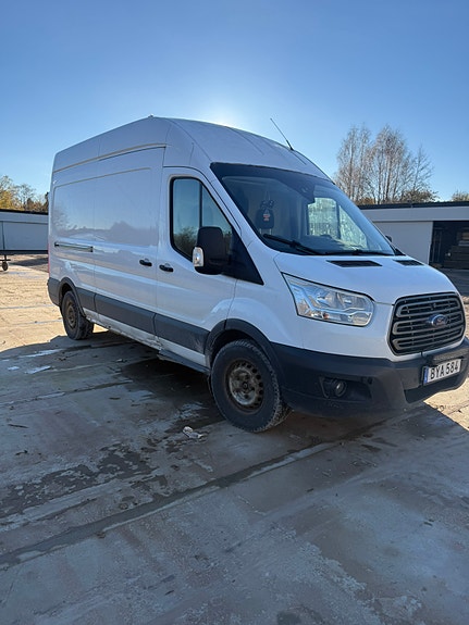 Ford Transit 2 of 7