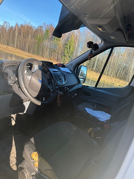 Ford Transit 7 of 7