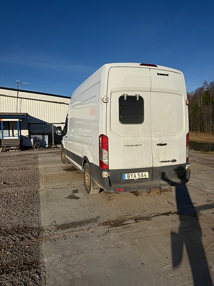 Ford Transit 4 of 7