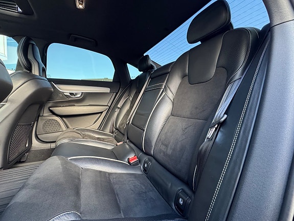Volvo S90 19 of 22