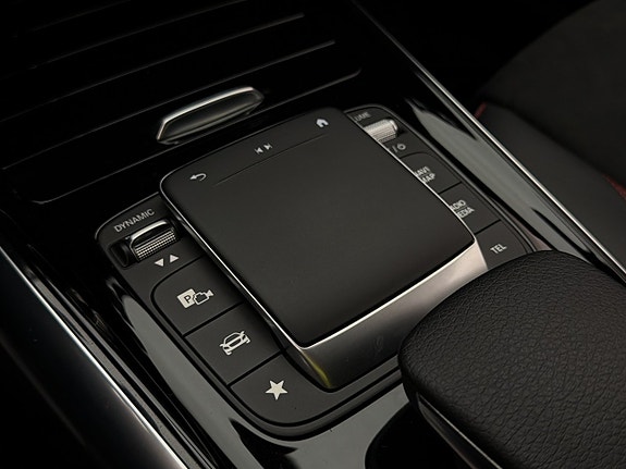 Mercedes-Benz GLA 200 26 of 30
