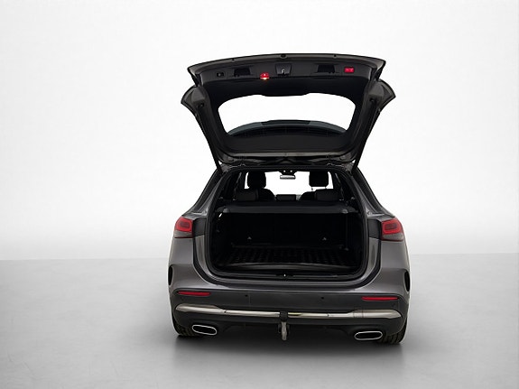 Mercedes-Benz GLA 200 30 of 30