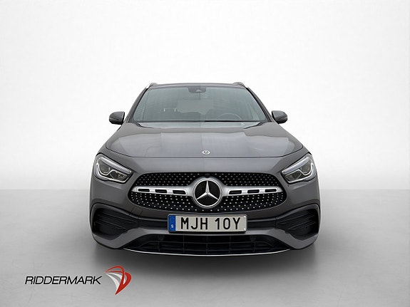 Mercedes-Benz GLA 200 2 of 30