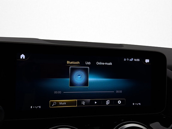Mercedes-Benz GLA 200 22 of 30