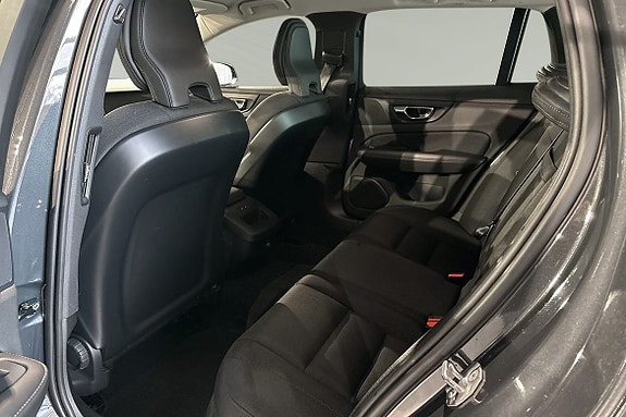 Volvo V60 8 of 11