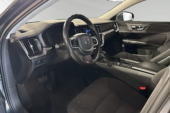 Volvo V60 7 of 11