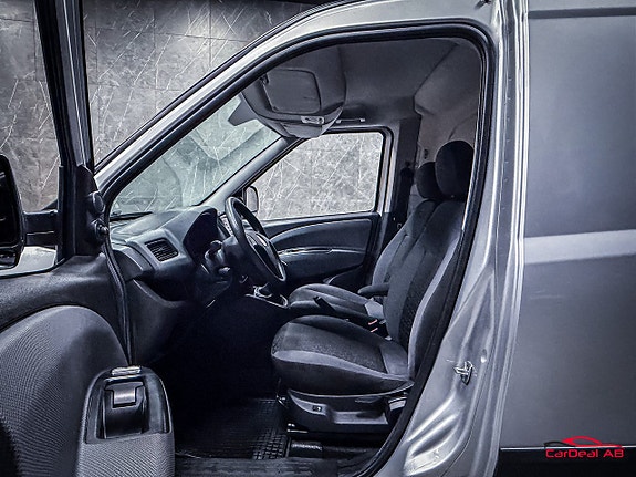 Fiat Doblo 10 of 21