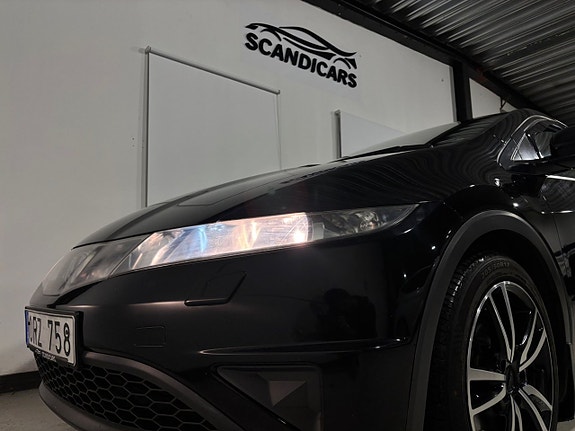 Honda Civic 19 of 30