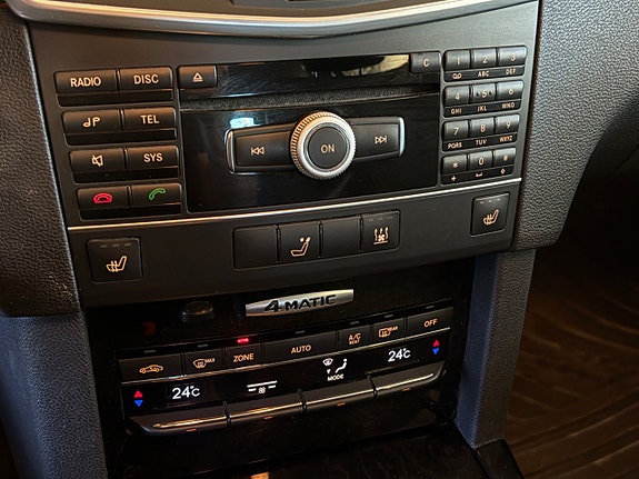 Mercedes-Benz E 250 19 of 26