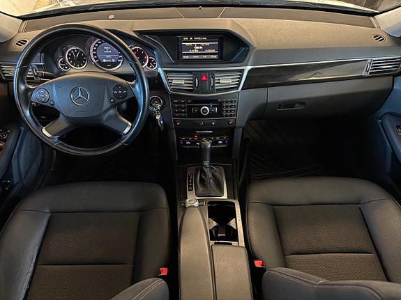 Mercedes-Benz E 250 10 of 26