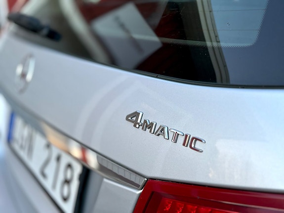 Mercedes-Benz E 250 8 of 26