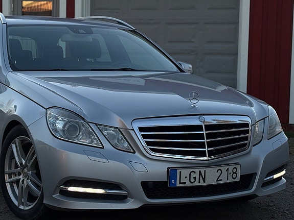 Mercedes-Benz E 250 7 of 26