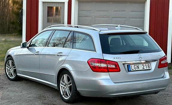 Mercedes-Benz E 250 6 of 26