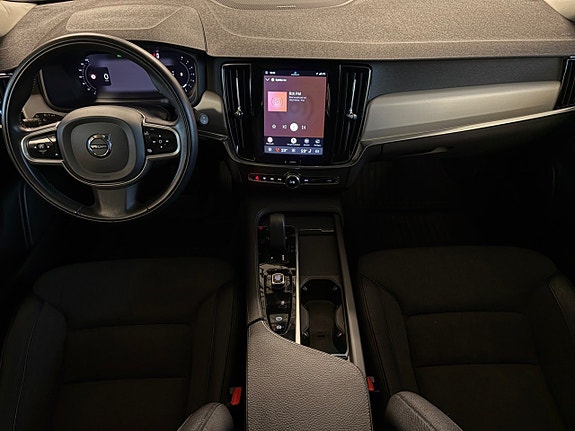 Volvo V90 Cross Country 12 of 30