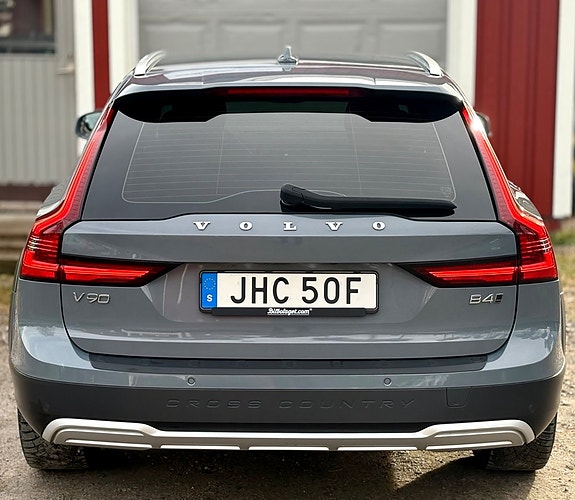 Volvo V90 Cross Country 4 of 30