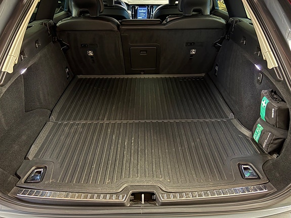 Volvo V90 Cross Country 28 of 30