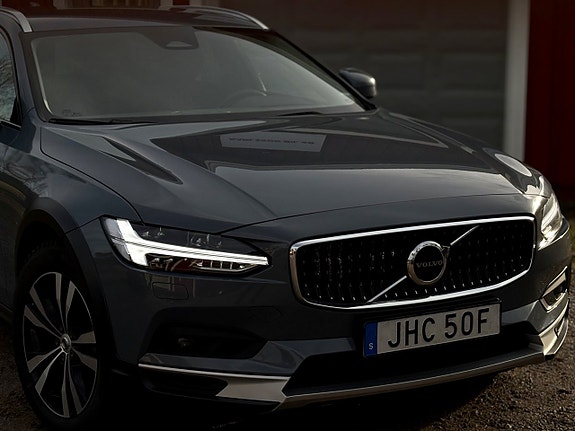 Volvo V90 Cross Country 7 of 30