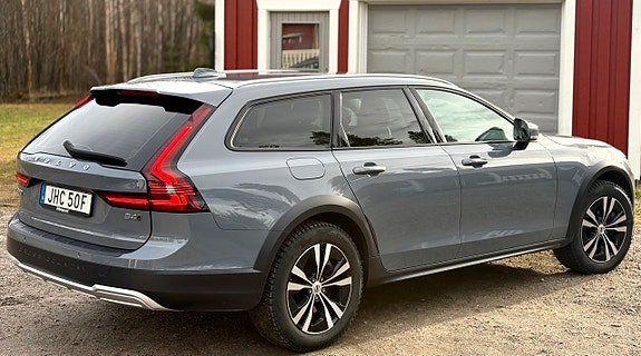 Volvo V90 Cross Country 5 of 30